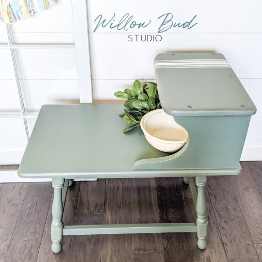 Green Grain Stripe Table